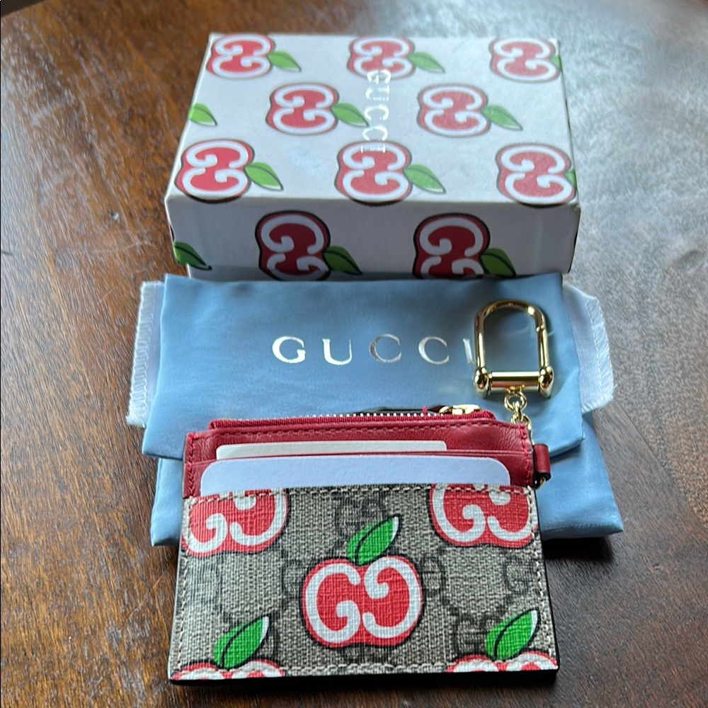 Gucci Cherry edition Card Holder (complete Inclusion)